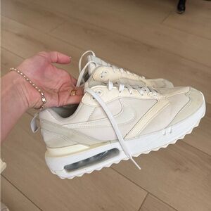 Cream Nike air max